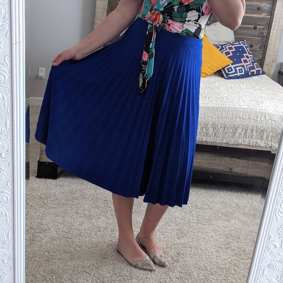 🔴FINAL SALE🔴🌿PLEATED SKIRT🌿 - Picture 9 of 12